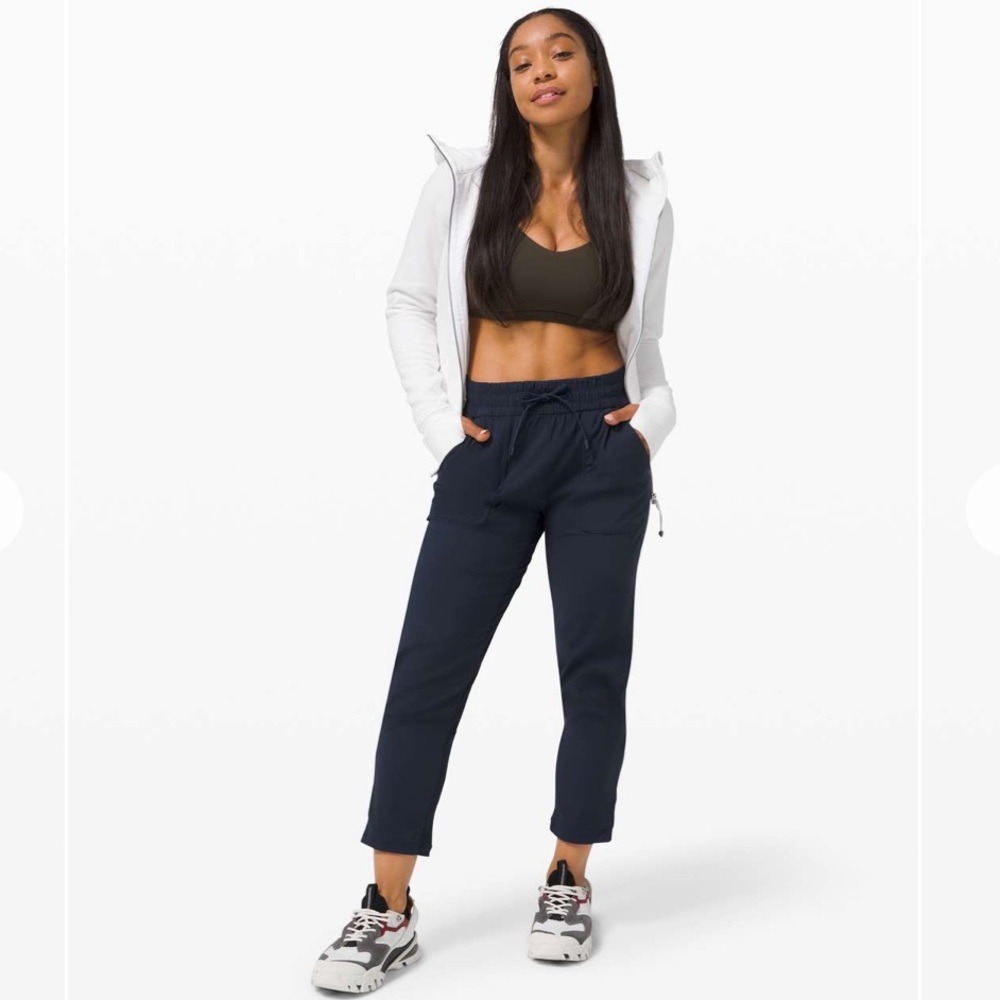 Lululemon Beyond the Studio Crop Pants, Size 2, True Navy